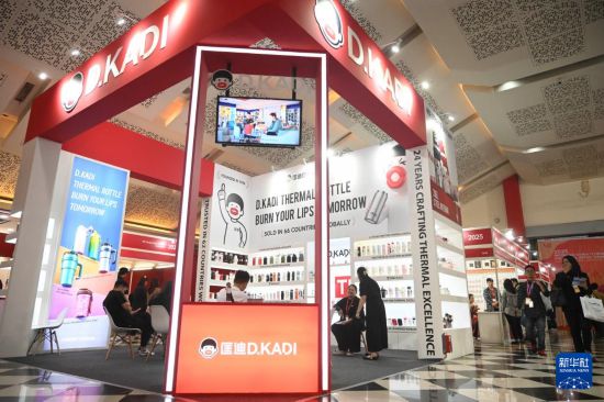 �����ּǣ����Ʊ����������򣺡��й����족��ӡ�����չ������